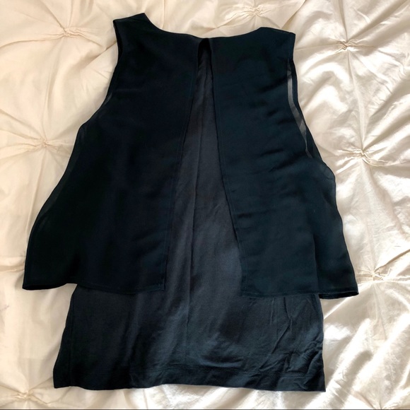 NWOT BR dark green top - Picture 2 of 5